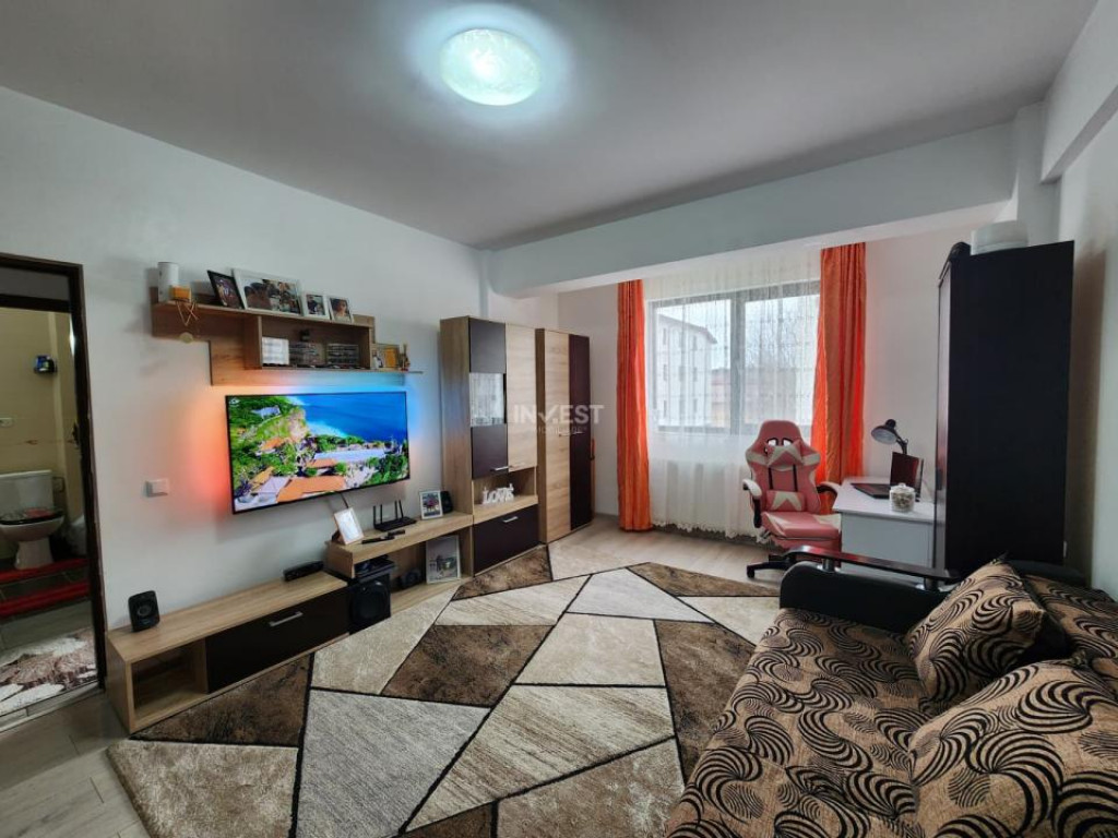 Apartament 1 camera decomandat, 36mp, etajul 2 , capat CUG