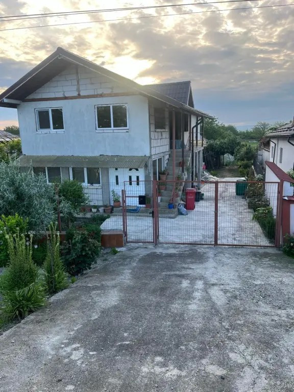 Vand casa p+1 Prundeni,Dragasani,Valcea