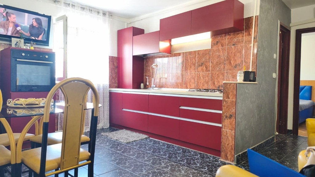 Apartament 2 camere, decomandat – Zona Balcescu