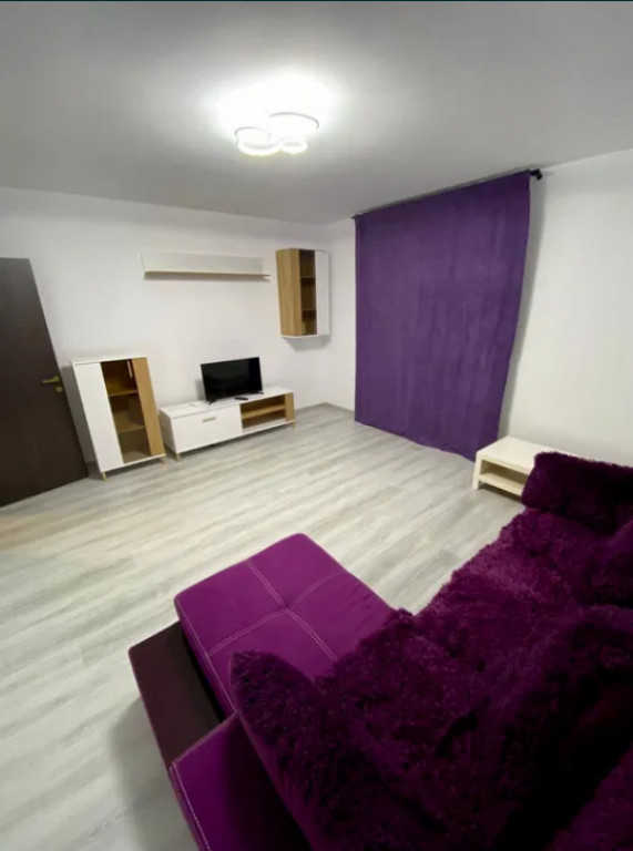 Apartament 2 camere, decomandat - zona Sanpetru
