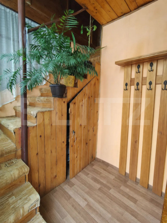 Casă zonă ultracentrală, curte comună, 50 mp, cu loc de