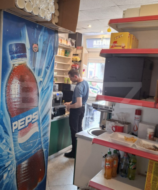 Spatiu comercial de vanzare, 20 mp - Piata Dacia