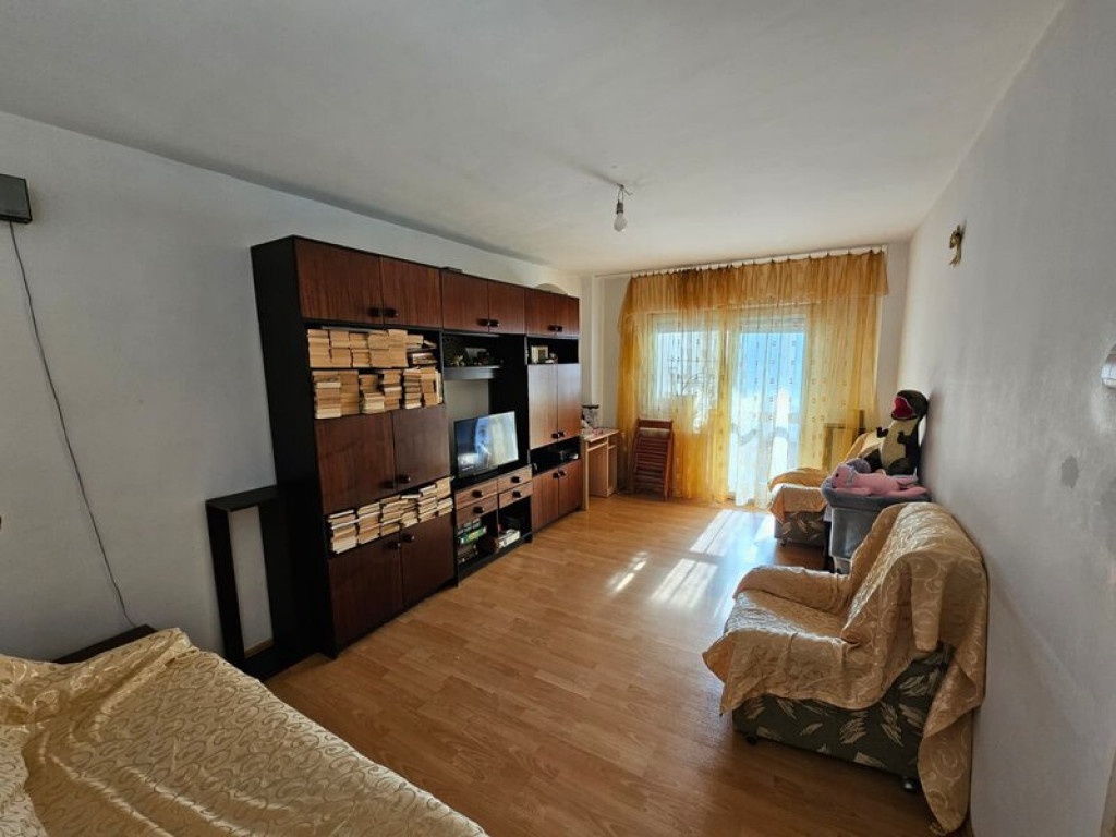 Apartament cu 3 camere Racadau ,Jepilor,143000 Euro