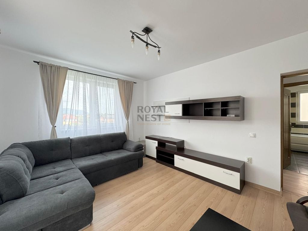 De inchiriat apartament 2 camere in zona Tractorul