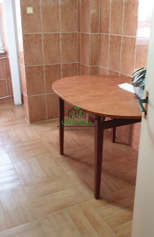 Apartament 3 camere /Calea lui Traian/Etaj 1/4
