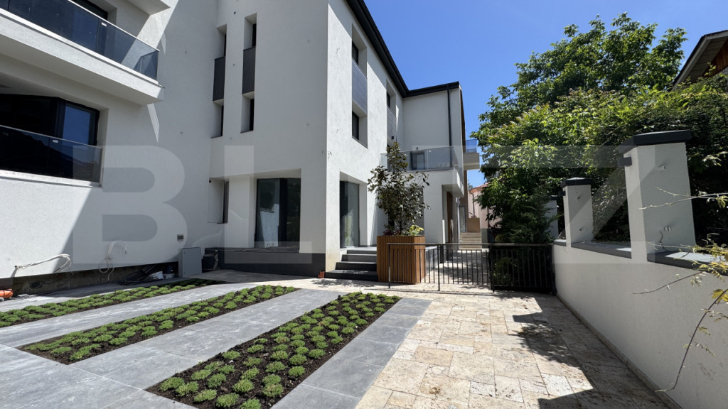 Apartament 3 camere, în vilă, pe două niveluri, 131 mp, z