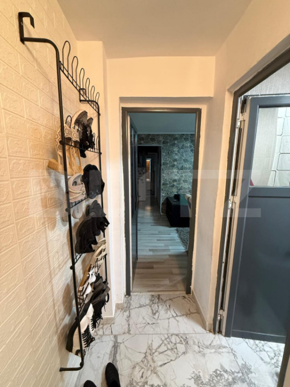 Apartament 3 camere, 43 mp, zona Vest