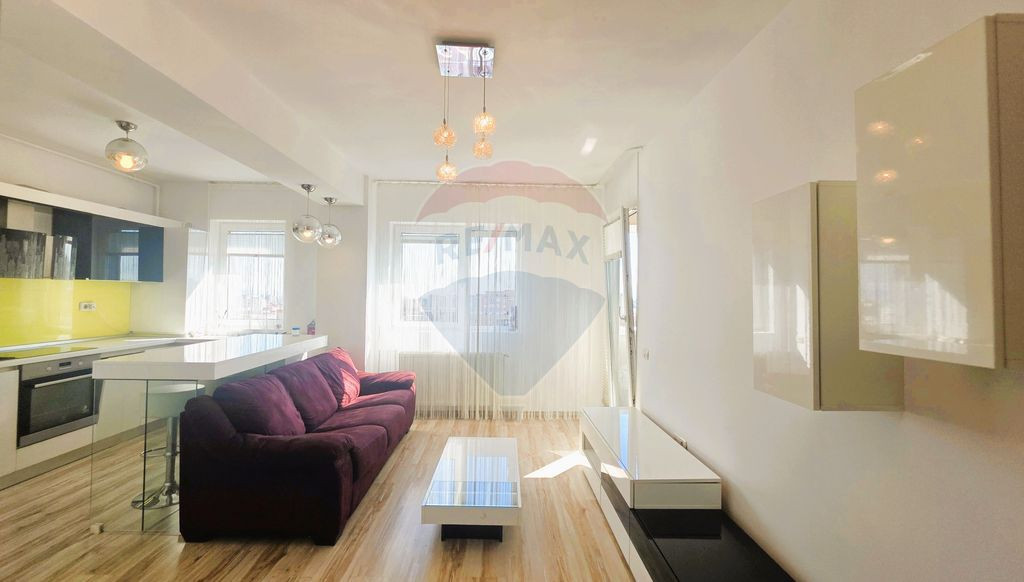 Închiriere apartament 2 camere, Brașov, cartier Răcăd...