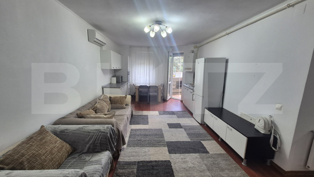 Apartament 3 camere de vanzare, 61.65 mp, strada Gellert San