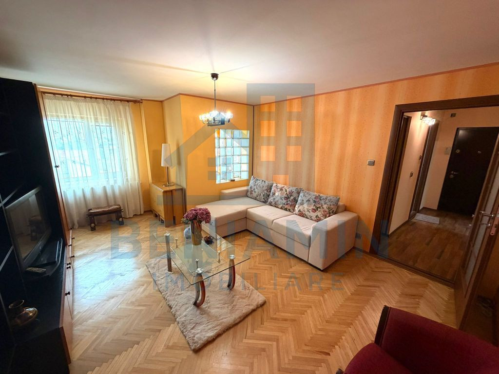 2 camere - bloc nou -2 bai - curte 70mp - 2 parcari - Hap...