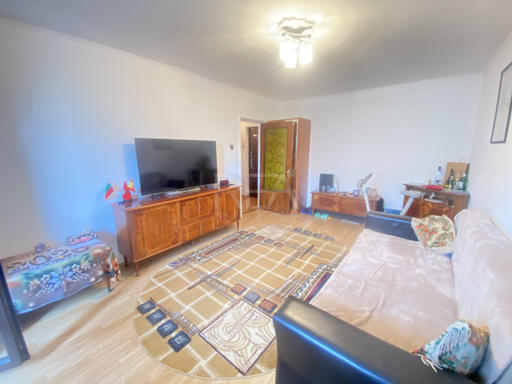 3 Camere-Decomandat-70 mp-Etaj Intermediar-Metrou Tineretulu