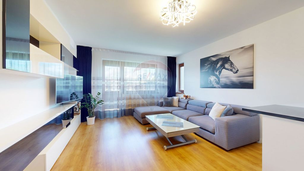 Apartament cu 3 camere, 2 bai, 66 mp /zona Tractorul