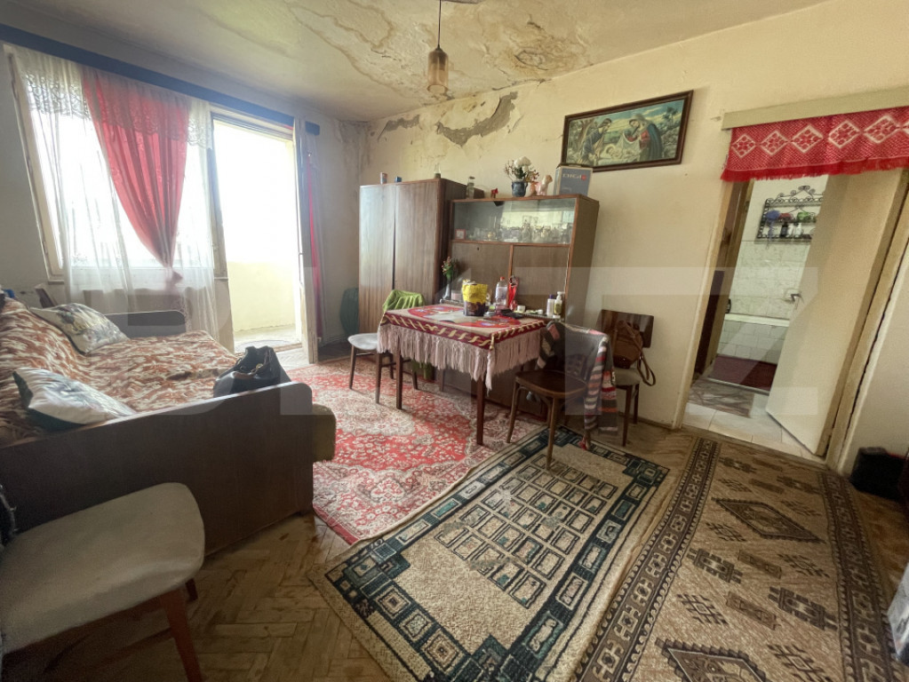 Apartament 75 mp | Balcon 7 mp Ideal pentru renovare și per