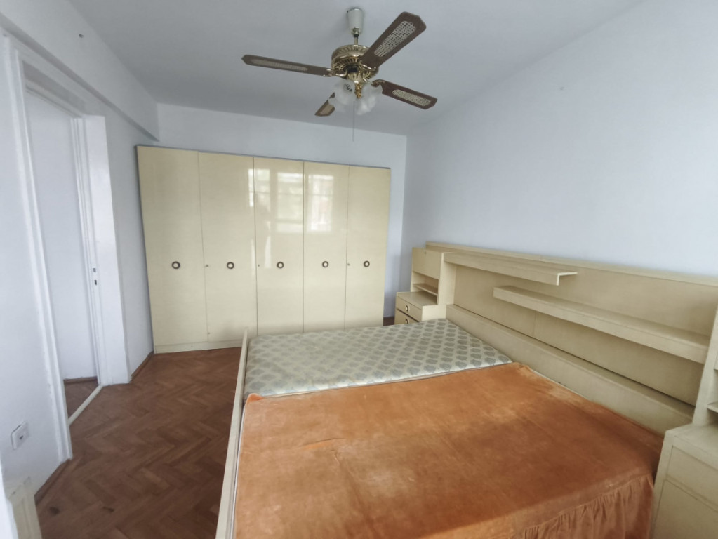 Apartament 2 camere+boxa+garaj, zona Manastirea Bogdana, Rad