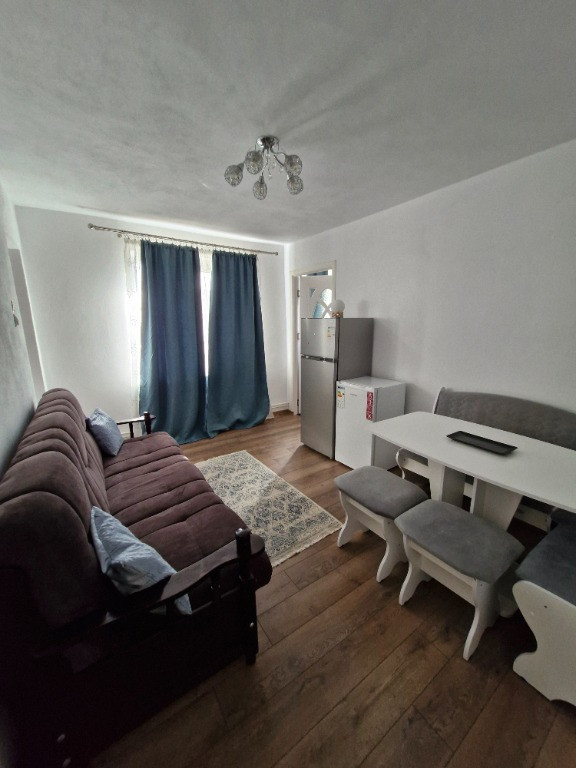 Inchiriez apartament 2 camere Minerilor