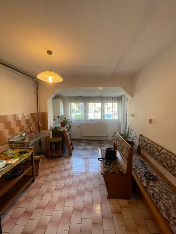 Apartament 2 camere, parter, 53 mp util, zona Republicii - A