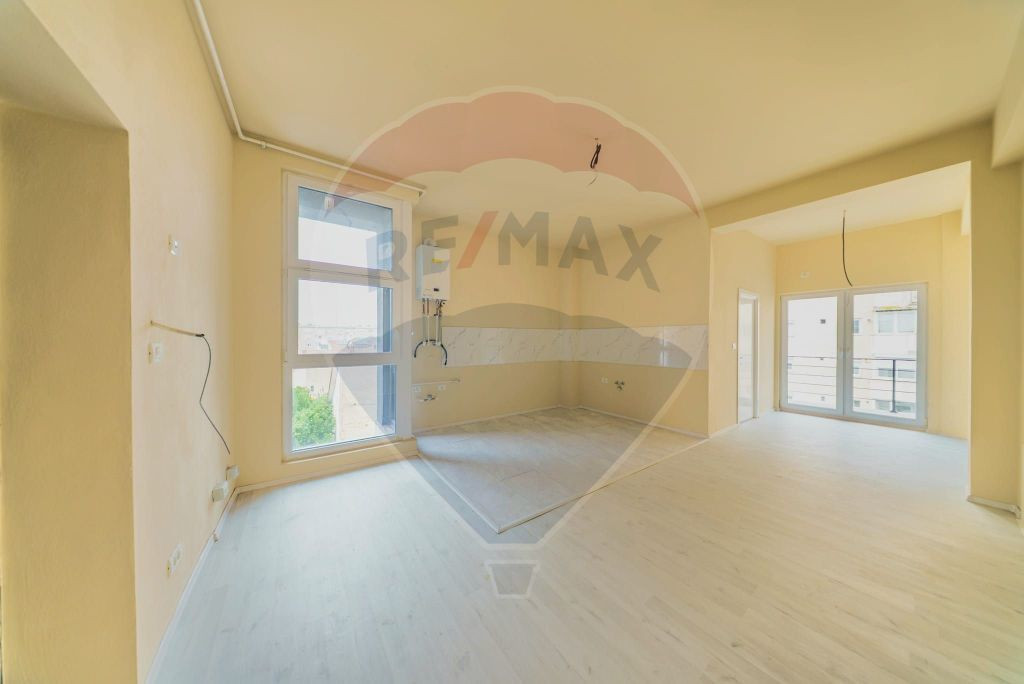 Apartament NOU, 2 camere etaj 2, de vânzare în zona Intim