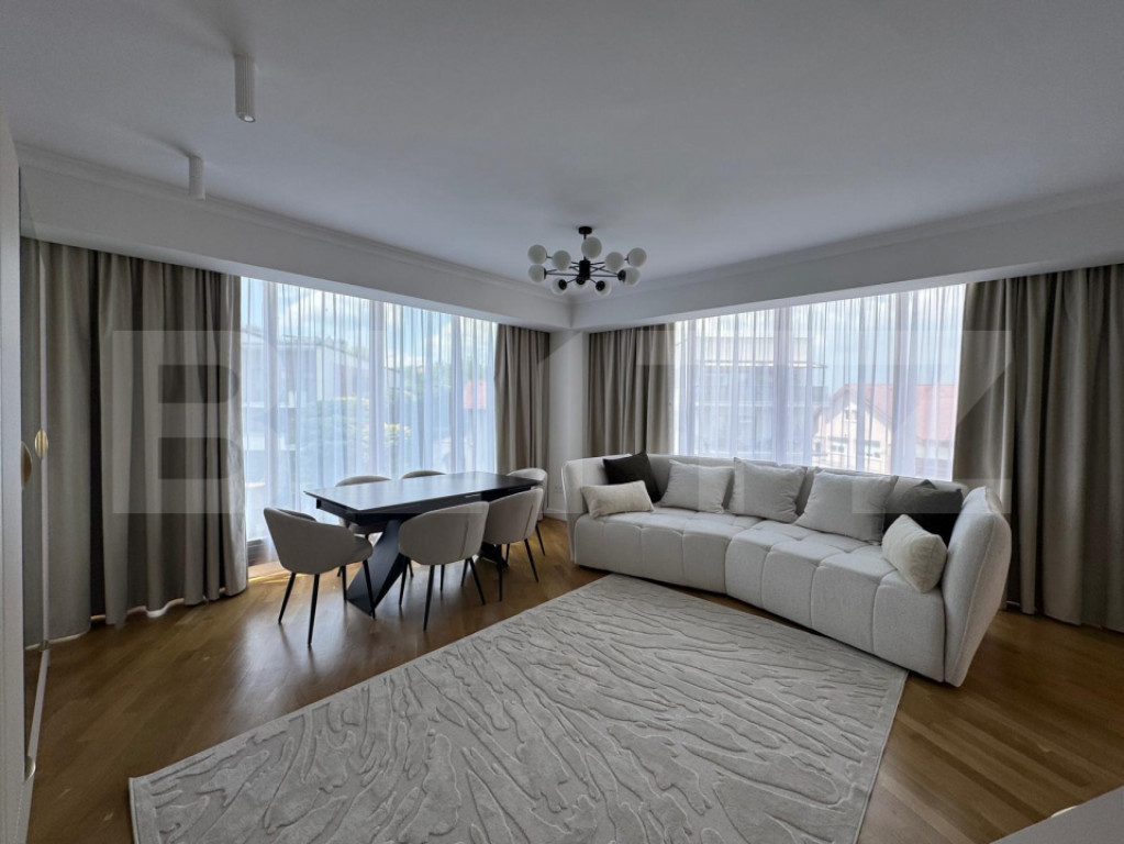 Apartament 3 camere, LUX, parcare, zona: Andrei Muresanu