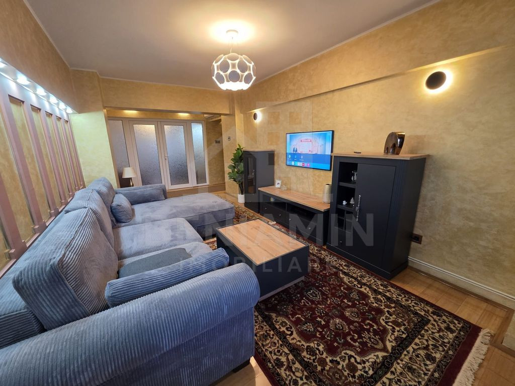 4 camere - etaj 1 - 94mp -mobilat-utilat- centrala - parc...