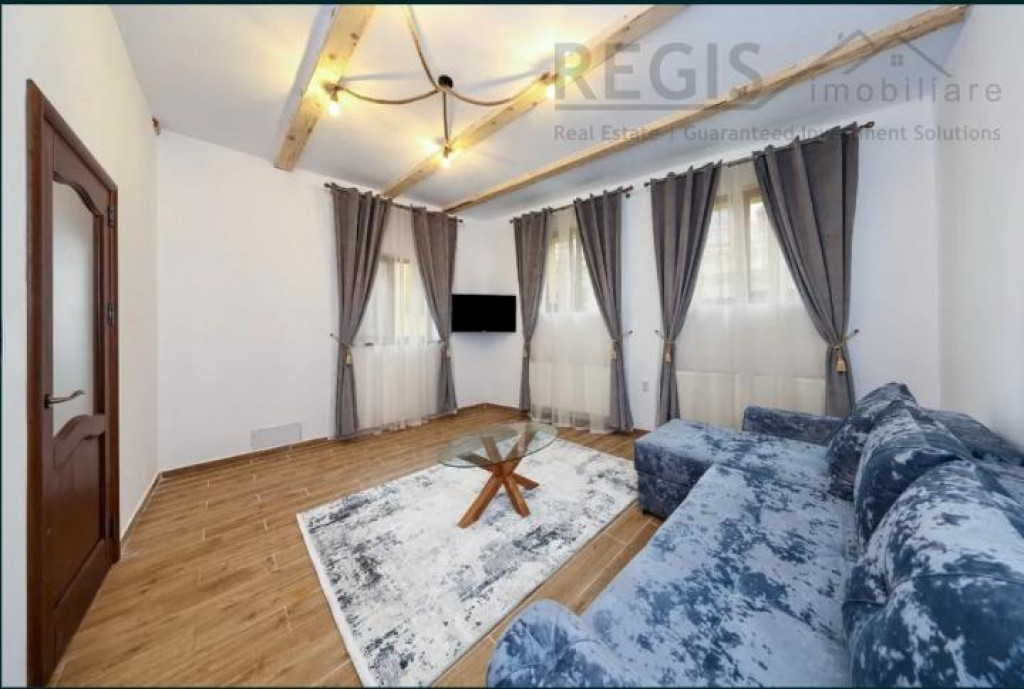 Eleganță și confort: casă renovată 2024 singur în curt