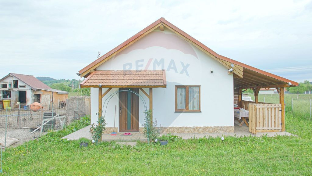 Casa de vacanta + Teren intravilan Acris | Vama Buzaului ...