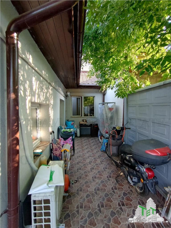 Casa cu 3 camere si 2 bai pe parter, cu SU 65mp in Sectorul