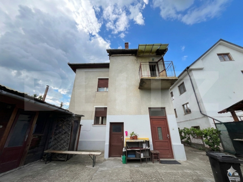 Casă individuală, teren generos 838 mp, - Dâmbu Rotund