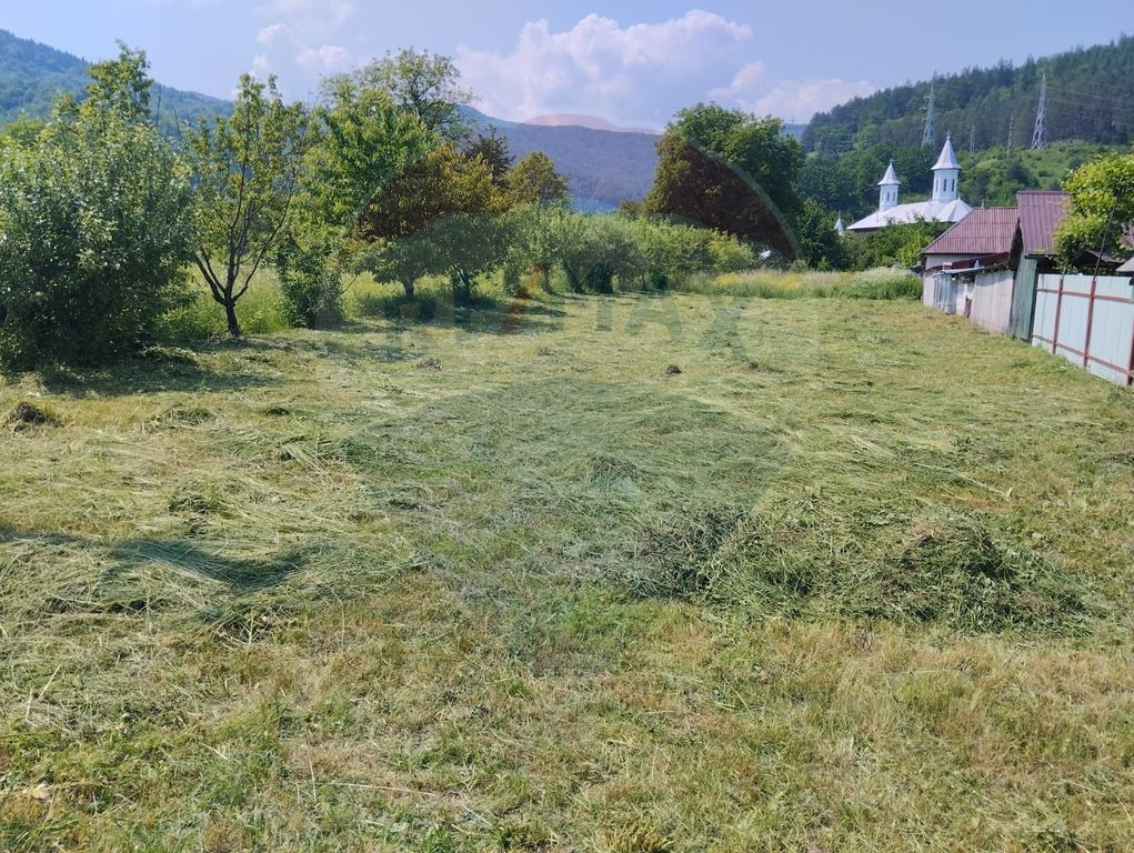 Teren casă 1280 m2, cu proiect, autorizației și utilit...