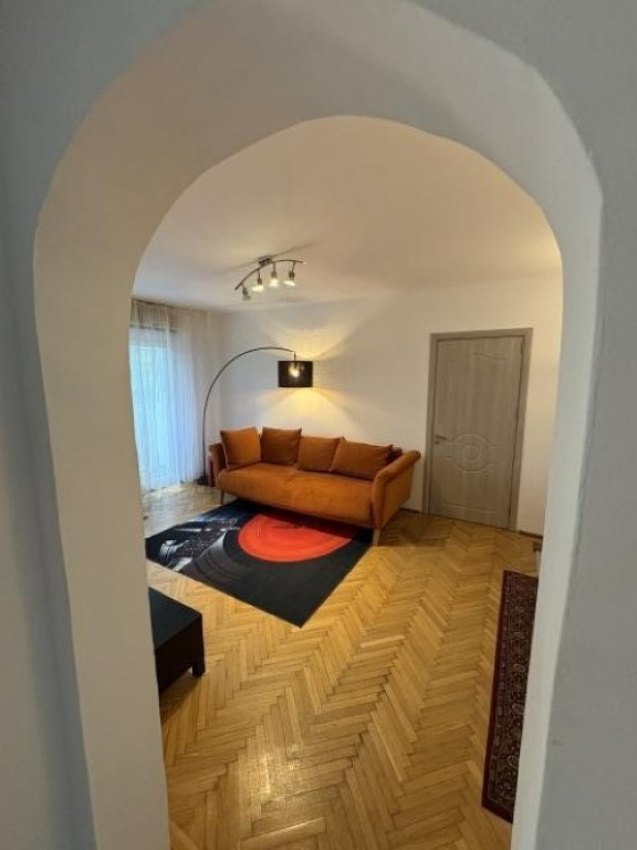 Apartament 4 camere 100mp,parter de vila,Piata Alba Iulia, 340.000euro