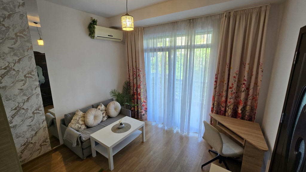 Garsoniera cu balcon l Metroul Valea Ialomitei