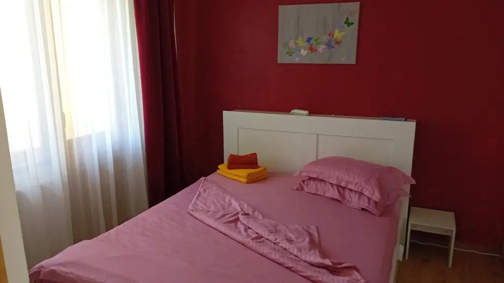 Apartament cu 2 camere - zona Tiglina 2 – Proiect final...