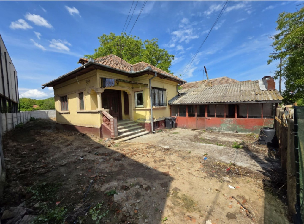 Casa pe parter, 60 mp, 414 mp teren, zona Podari