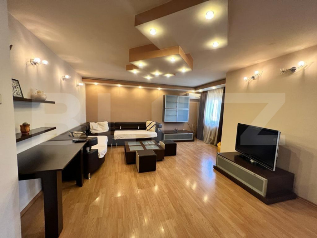 Apartament modern, 3 camere decomandat , zona Bacriz