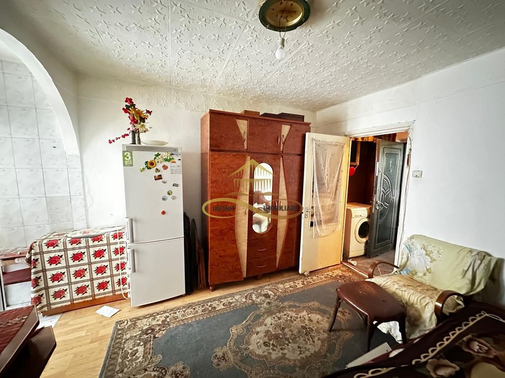 Garsoniera de vanzare Milcov Bacau