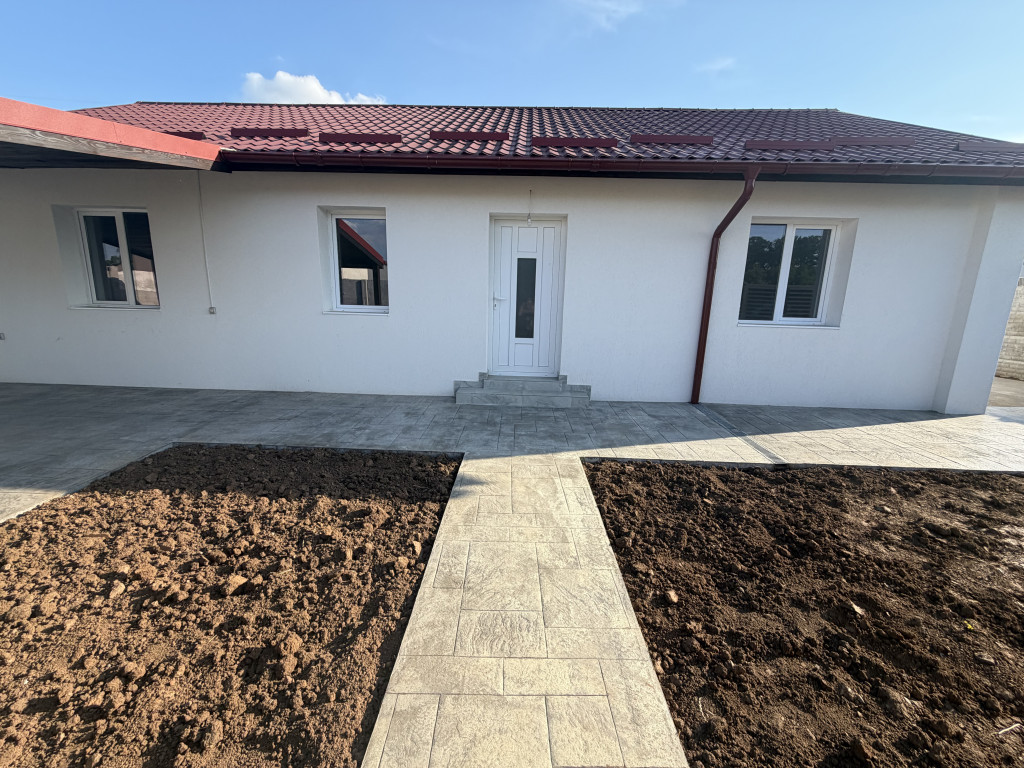 Joița, casă P+1E+pod, 124 mp utili + terasă, balcoane,...