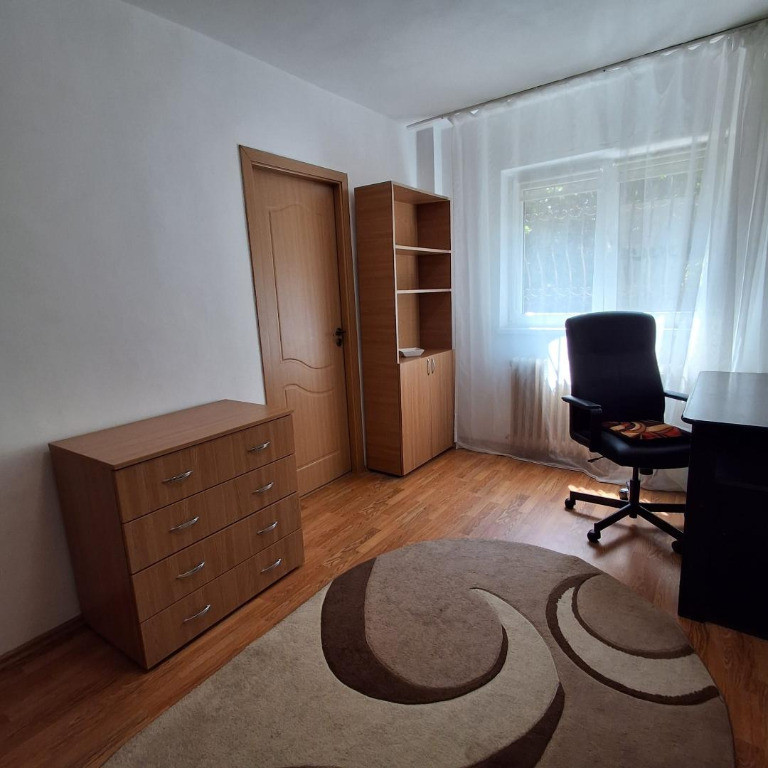 Proprietar inchiriez garsoniera Tineretului