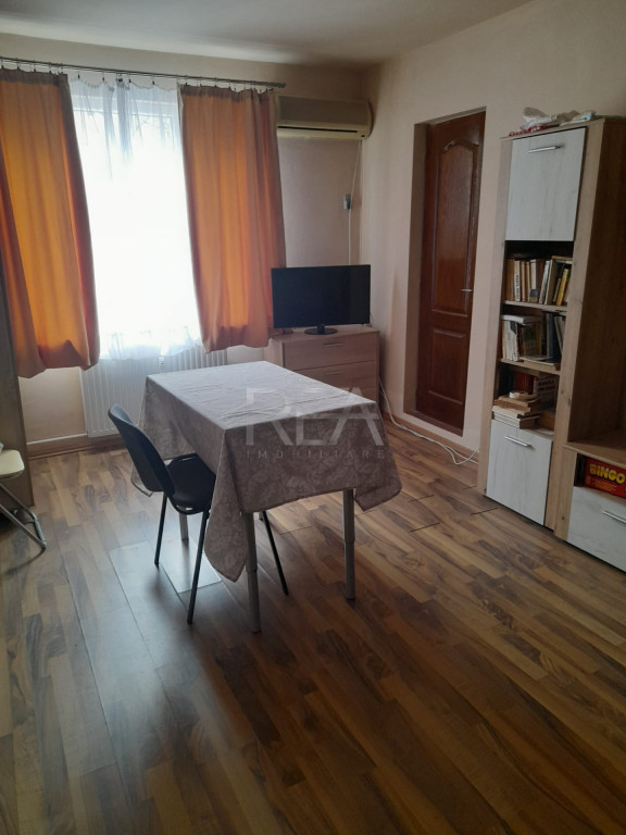 3 camere, et 3/8, 70mp, bloc 1982-Drumul Taberei