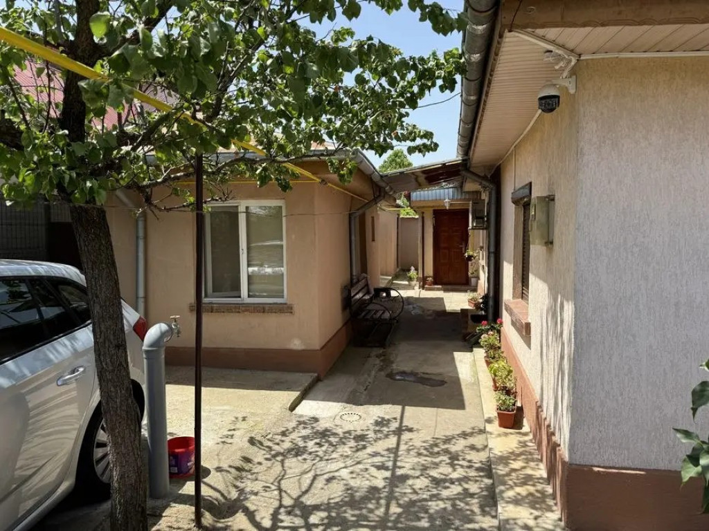 Casă de Vis de Vânzare – Eleganță și Confort zona cen