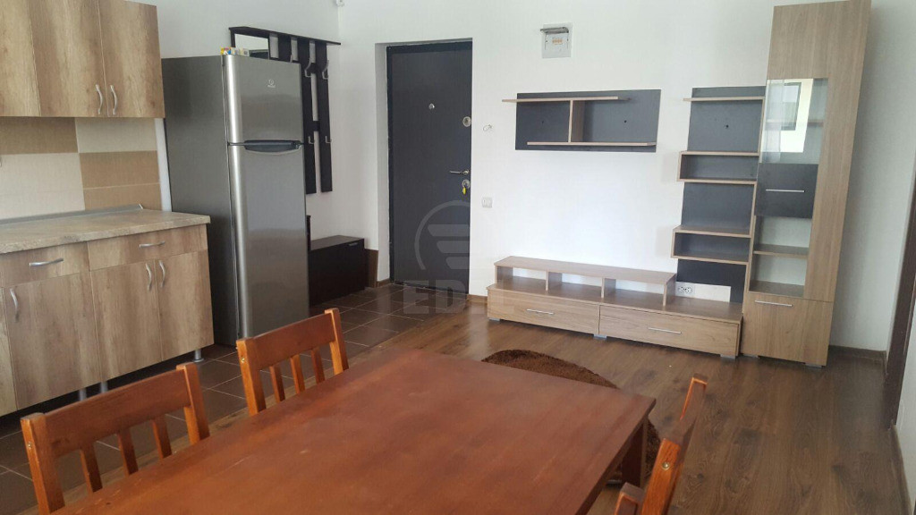 Apartament 2 camere semidecomandat zona Catanelor