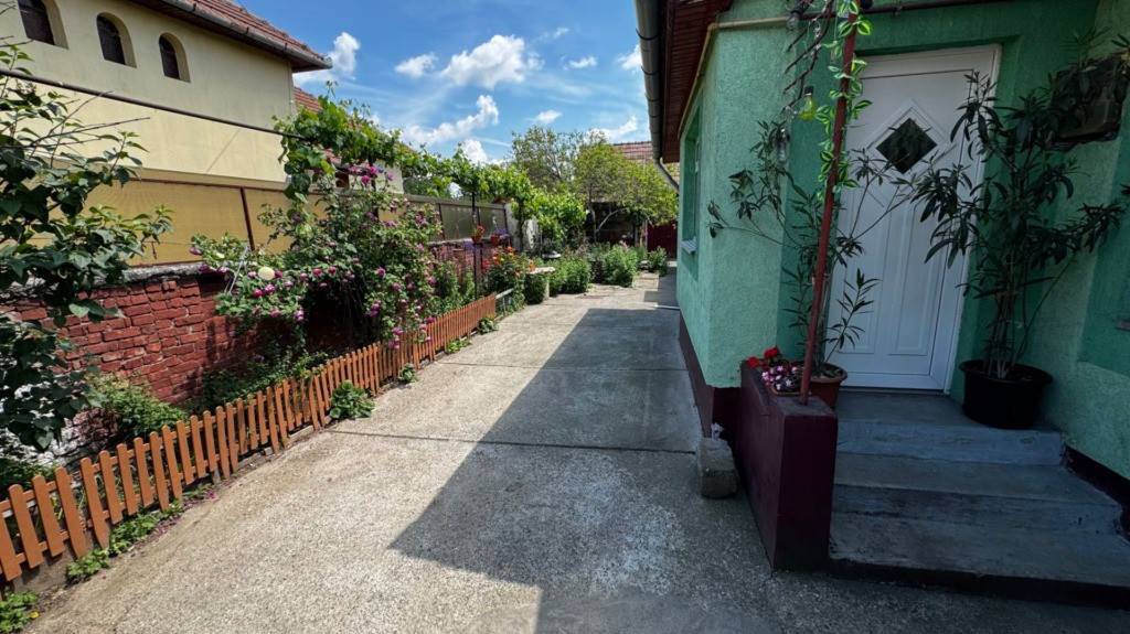 Casă cu teren 700 mp, aproape de centru – Alba Iulia