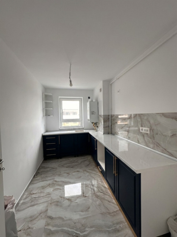 Apartament 2 camere de vânzare în Tomis Plus, Complex Maur