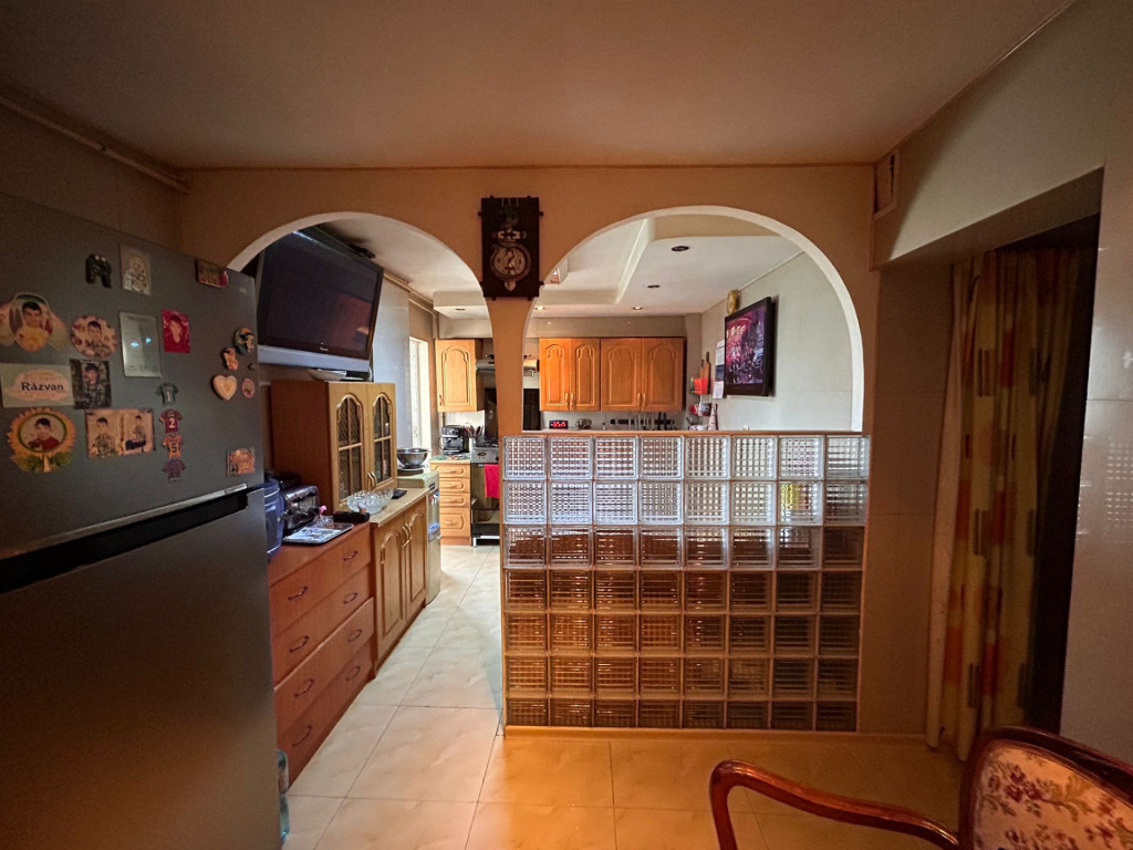 Apartament 4 camere - suprafata 81mp - Vidin. etaj 3.