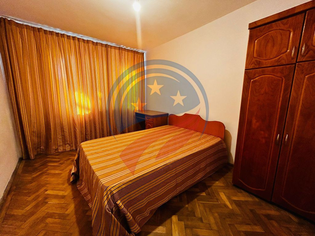 Apartament 4 camere de închiriat – Strada Caracal, Cra...