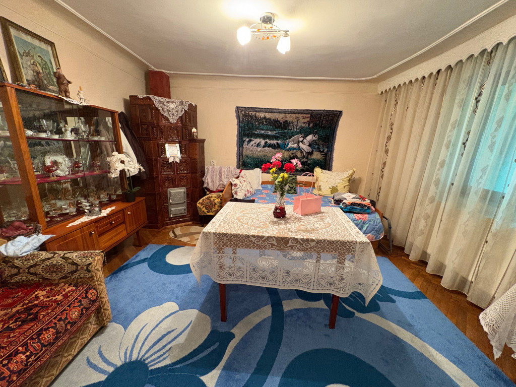 Tatarasi! Teren 600mp cu casa batraneasca, individuala, asfa