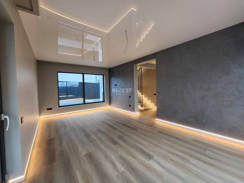 Casa 4 camere, 200 mp, 1050 mp teren, zona Ciurbesti