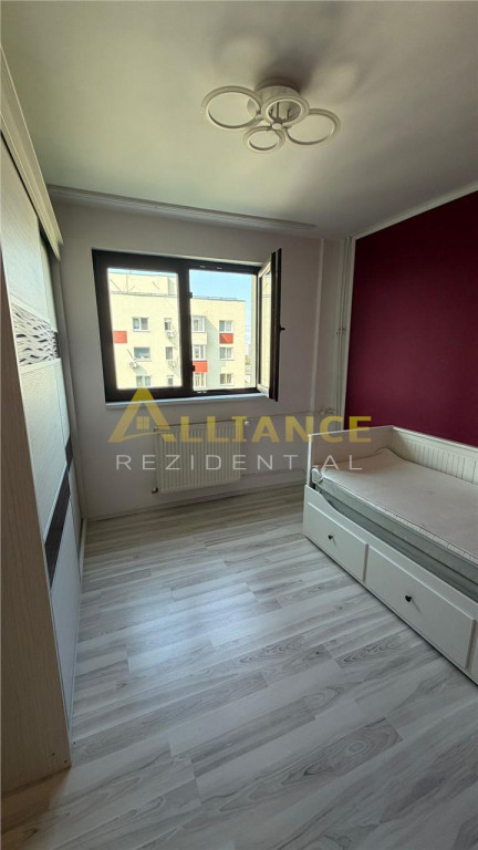 2 CAMERE - RESITA -bloc reabilitat