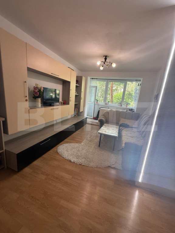 Apartament 3 camere, etaj intermediar, lift, boxa, aproape d
