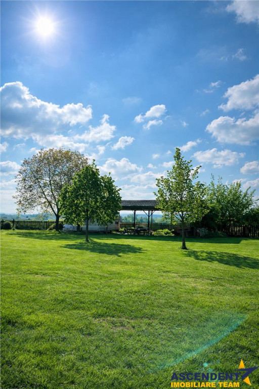 Transilvania Camping, domeniu de 14.400mp,Sanmarghita de Mur