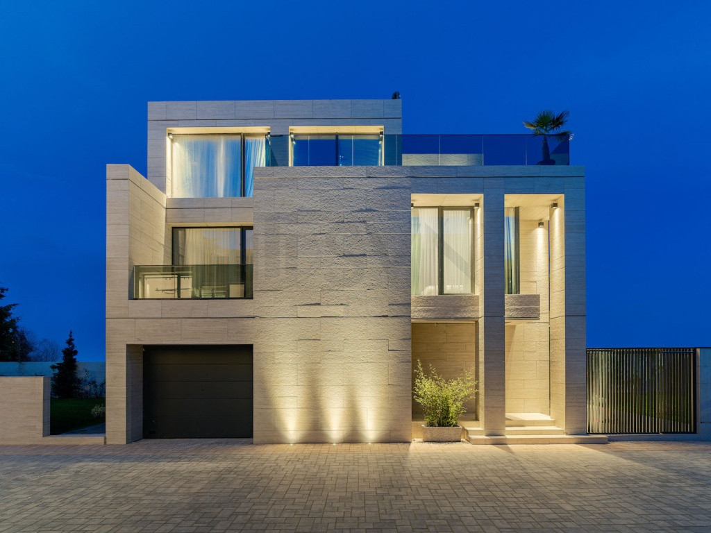 Complex Pipera Exclusivist Vila cu gradina zona Erou Iancu