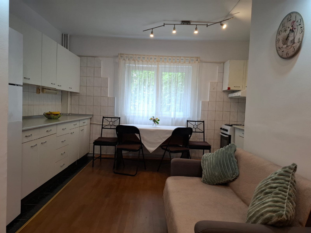 Proprietar apartament 2 camere aproape de metrou Timpuri Noi